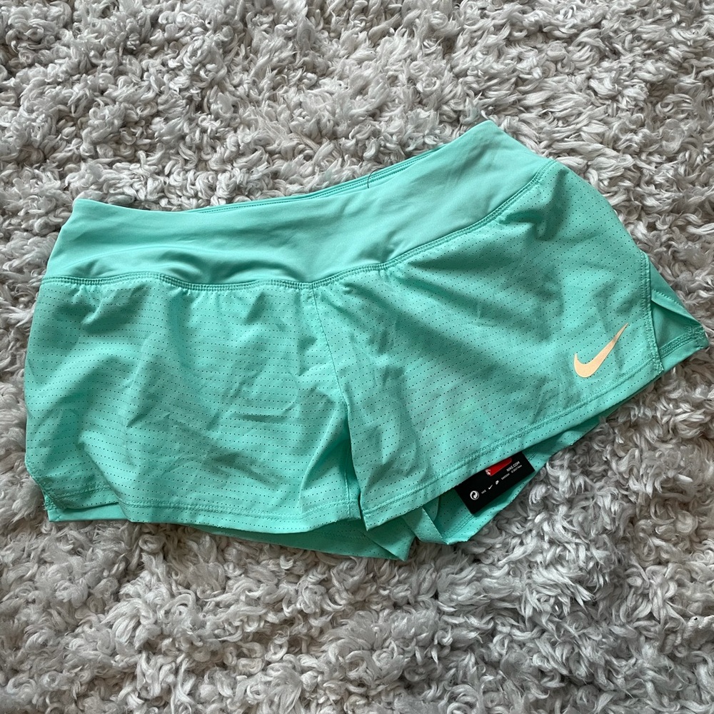 NIKE SHORTS!
